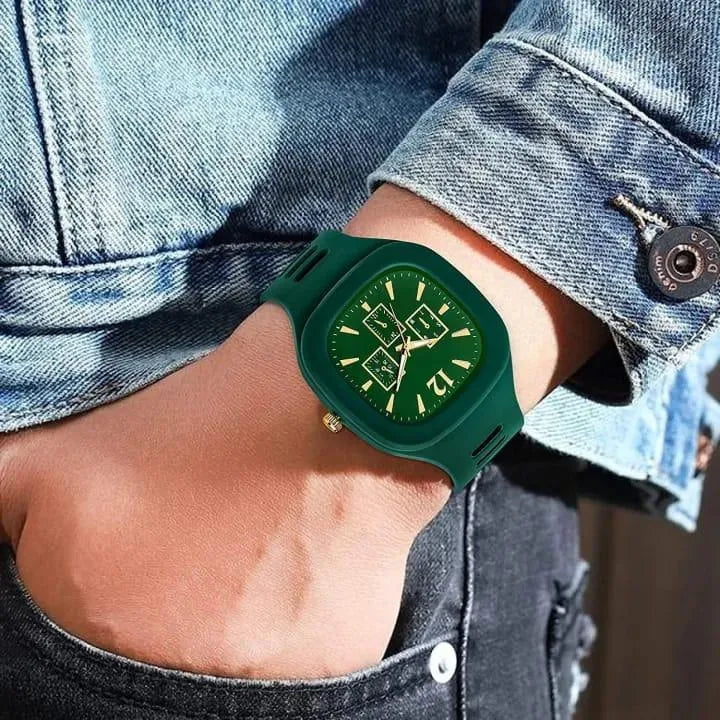 Analogue Fashionable Watch For Men