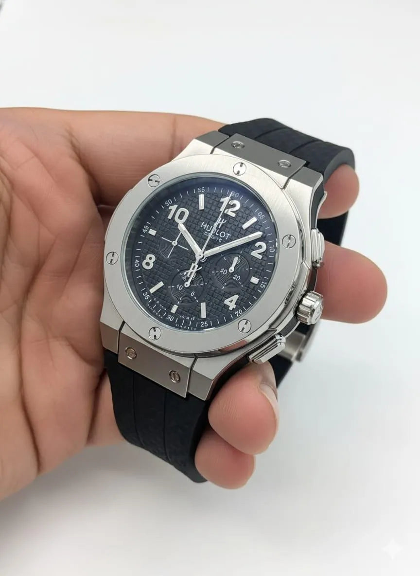 Hublot Big Bang Chronograph – Steel & Ceramic with Black Structured Rubber Strap