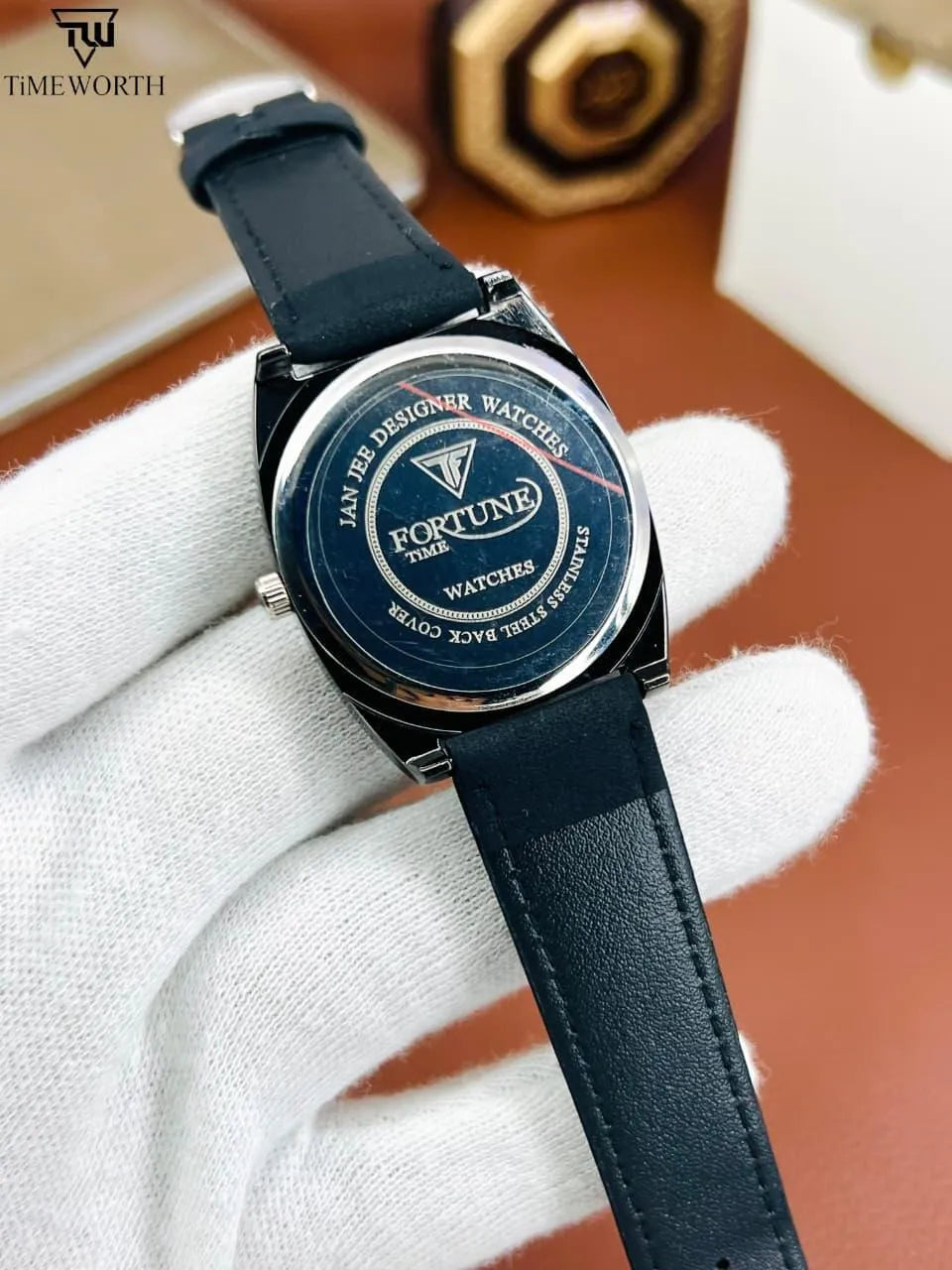 TimeWorth Men’s Cushion Case Quartz Watch